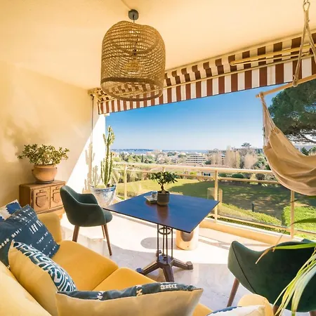 Superb One Bedroom In Golf Juan فالوريس